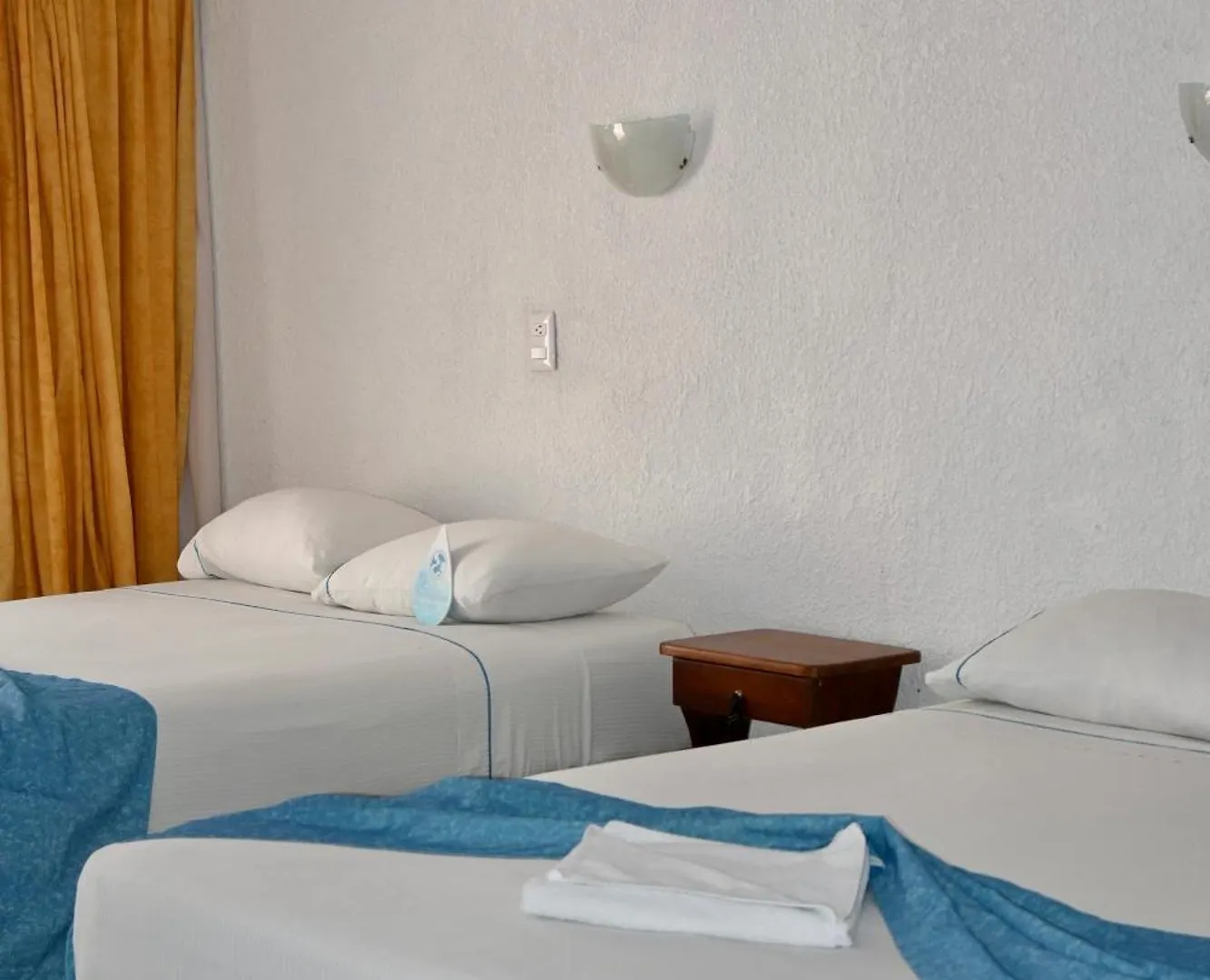Pelicano Inn Playa Del Carmen - Beachfront Hotel 3*,