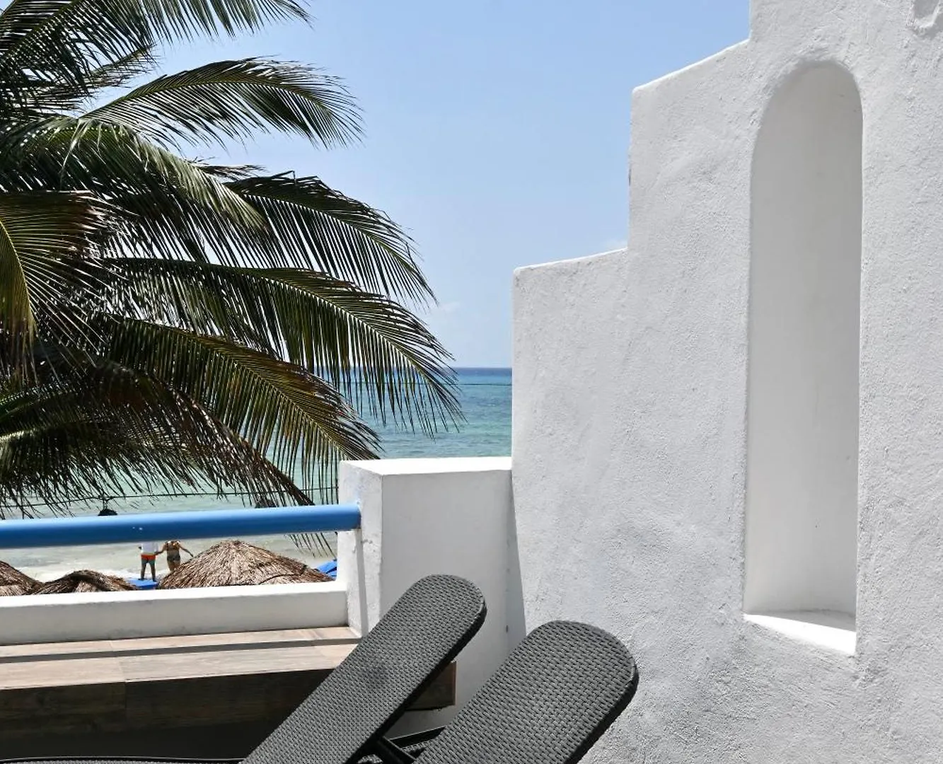 Pelicano Inn Playa Del Carmen - Beachfront Hotel Mexico