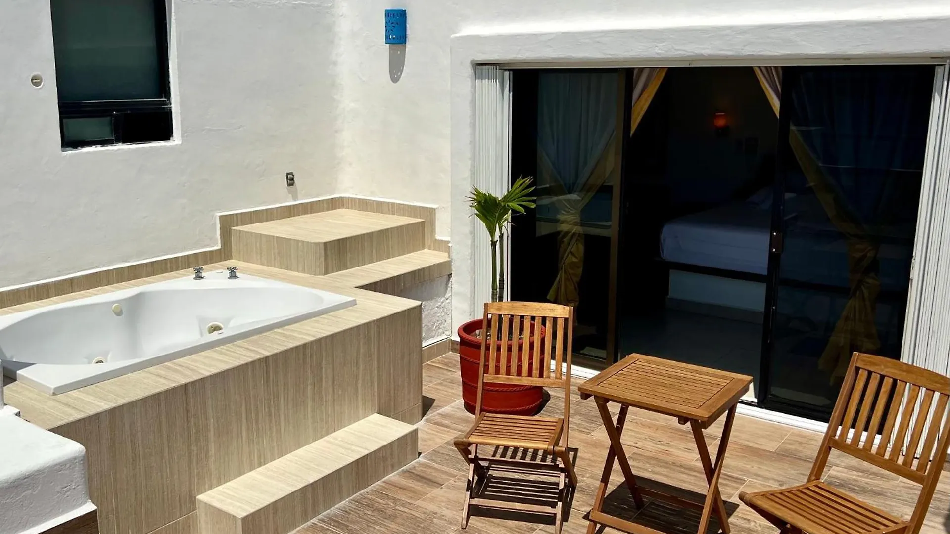 ***  Pelicano Inn Playa Del Carmen - Beachfront Hotel Mexico
